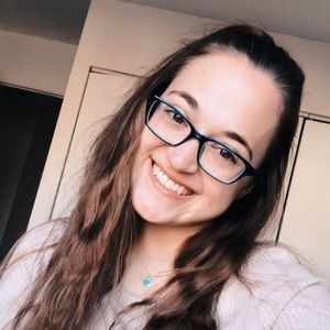 Meet your Posher, Angelina